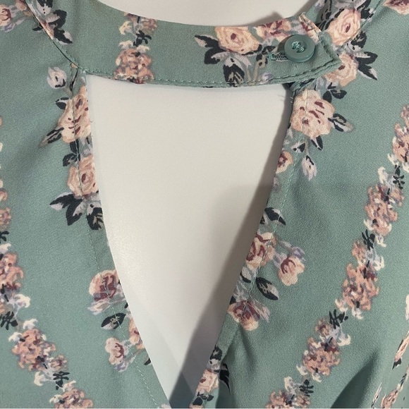Floral Teal Blouse - Picture 3 of 11